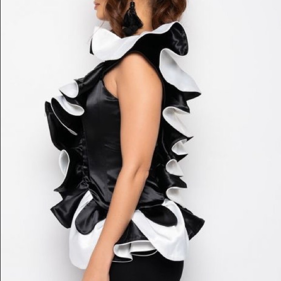 FANCY RUFFLE BLOUSE - Picture 3 of 4